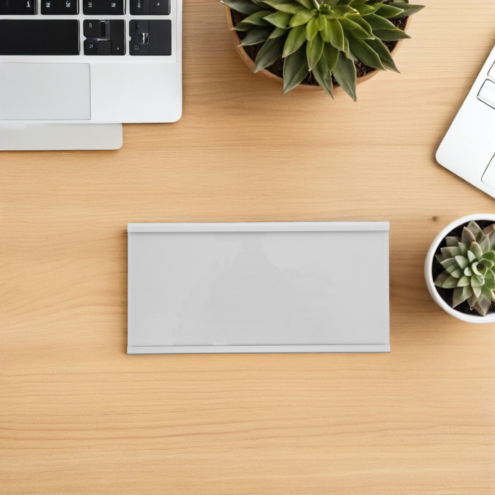 Sleek Aluminum Name Plate Hold - đánh giá và giá Desk Name Plate