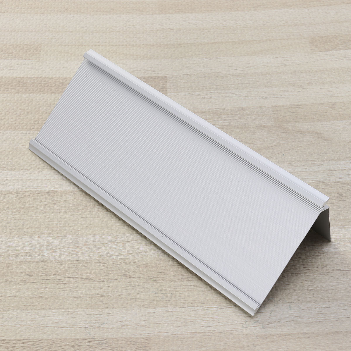Premium L-Shaped Aluminum Busi - đánh giá và giá Desk Name Plate